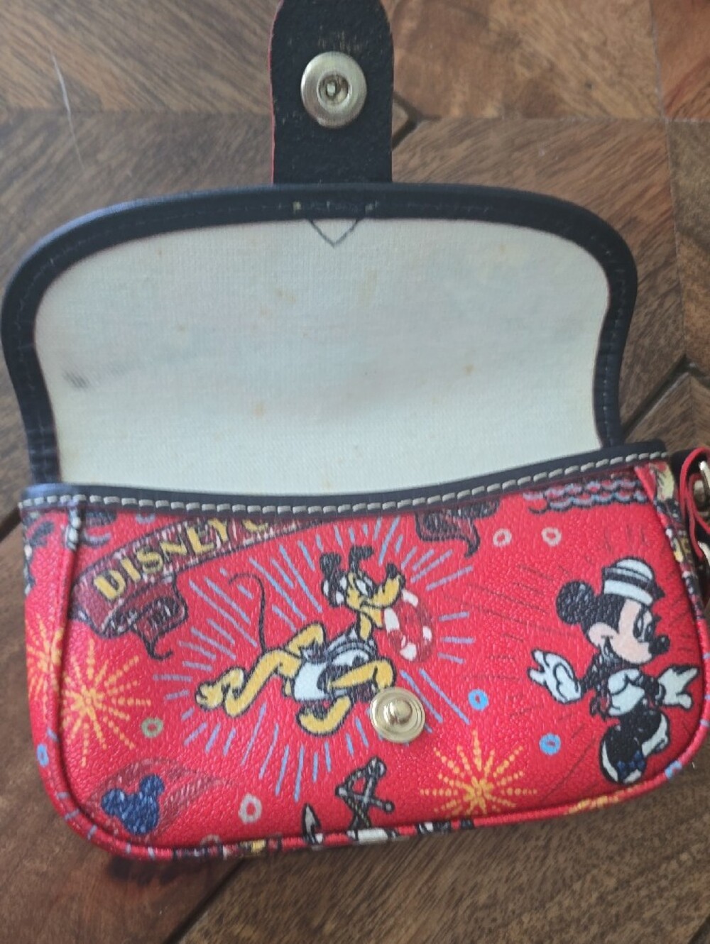 Disney Cruise Line Dooney & Bourke Wristlet Clutch - Picture 6 of 9
